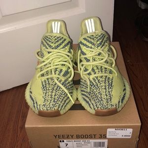 Yeezy boost 350 v2 size 7